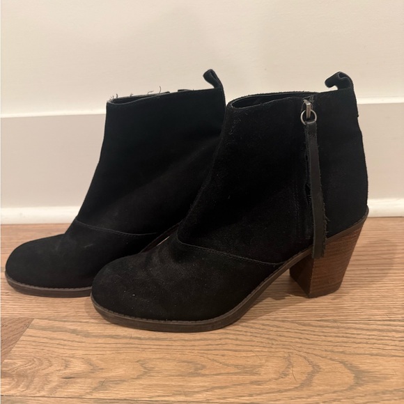 DV by Dolce Vita Shoes - Dolce Vita Black Suede Ankle Boots 8M